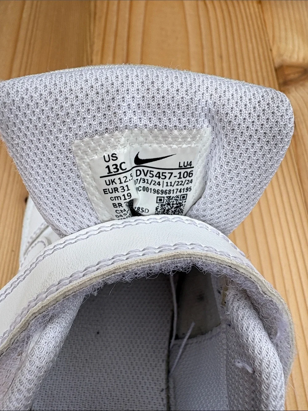 Nike Kids White Low-Top Velcro & Lace Sneakers